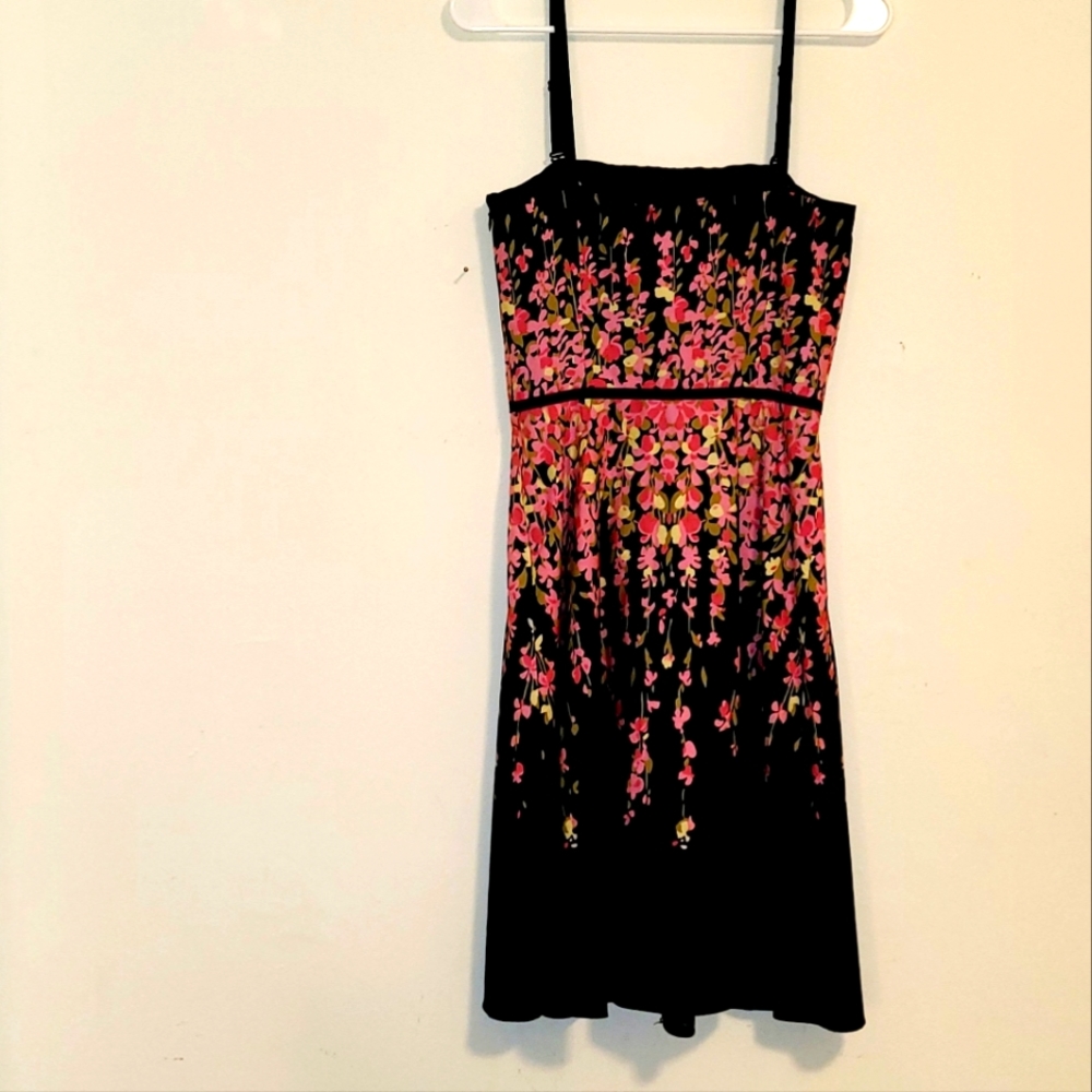 Ann Taylor LOFT Women's Floral Black Dress Size 0
